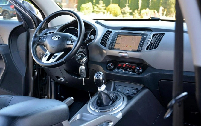 Kia Sportage cena 57900 przebieg: 149501, rok produkcji 2015 z Trzcianka małe 529